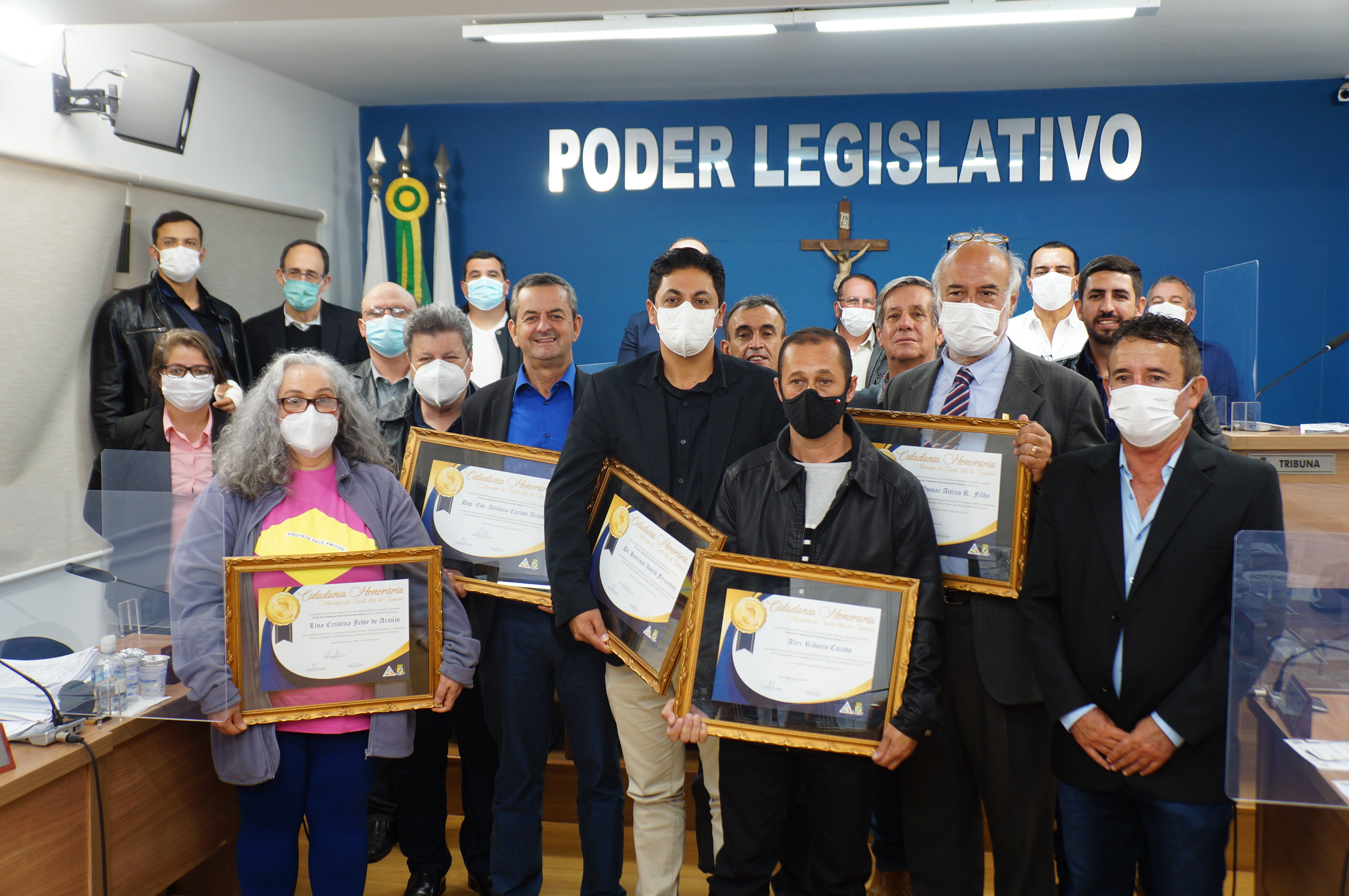 Legislativo recebe cidadãos honorários e aprova diretrizes orçamentárias