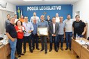 Câmara concede medalha a Fernando Kallás e discute segurança nas escolas
