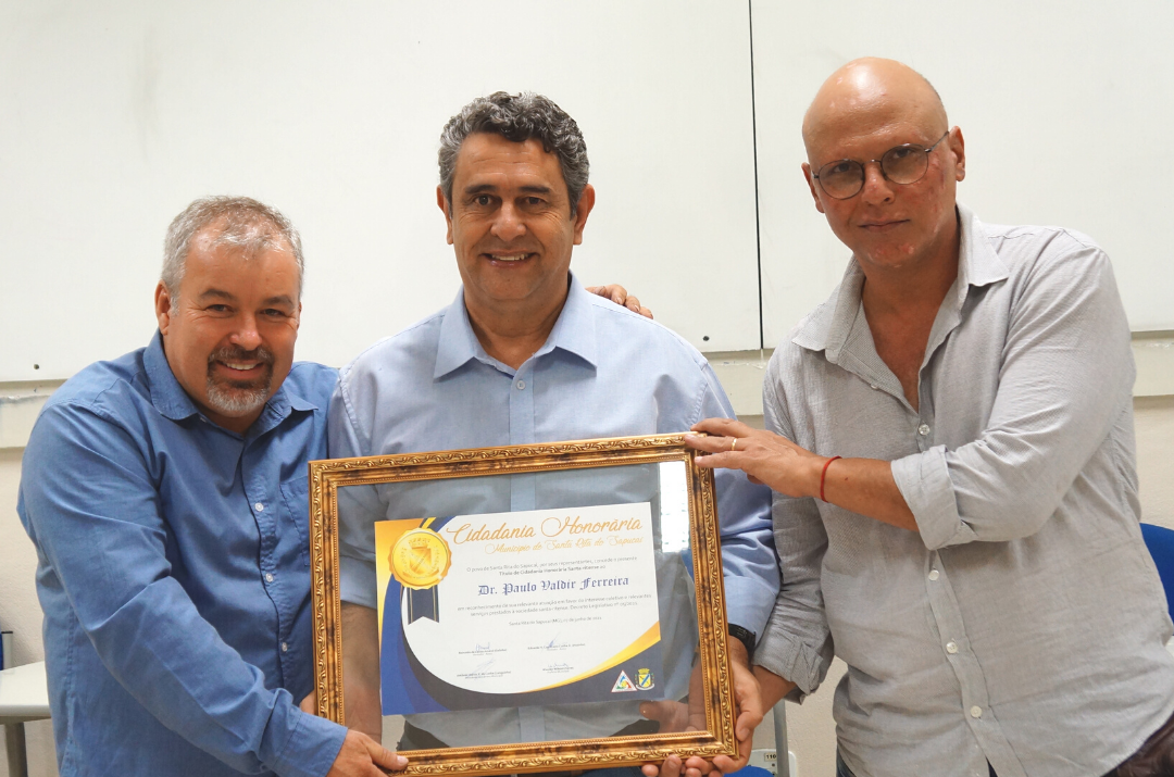 Câmara entrega título de cidadania honorária a deputado estadual