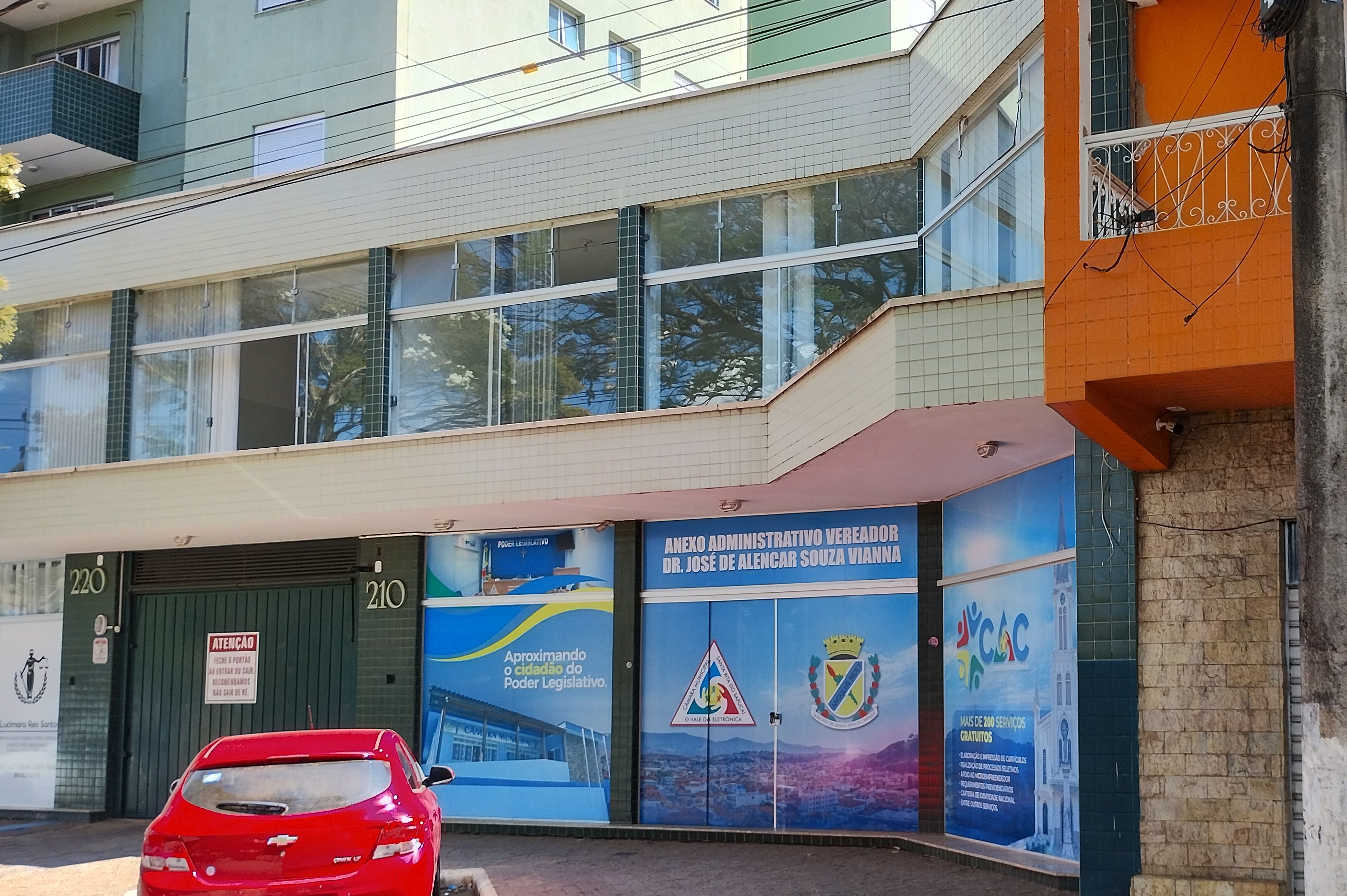 Câmara inaugura novo CAC com festa popular no Dia da Criança