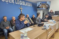 Câmara recebe manifesto de instituições por união e decoro