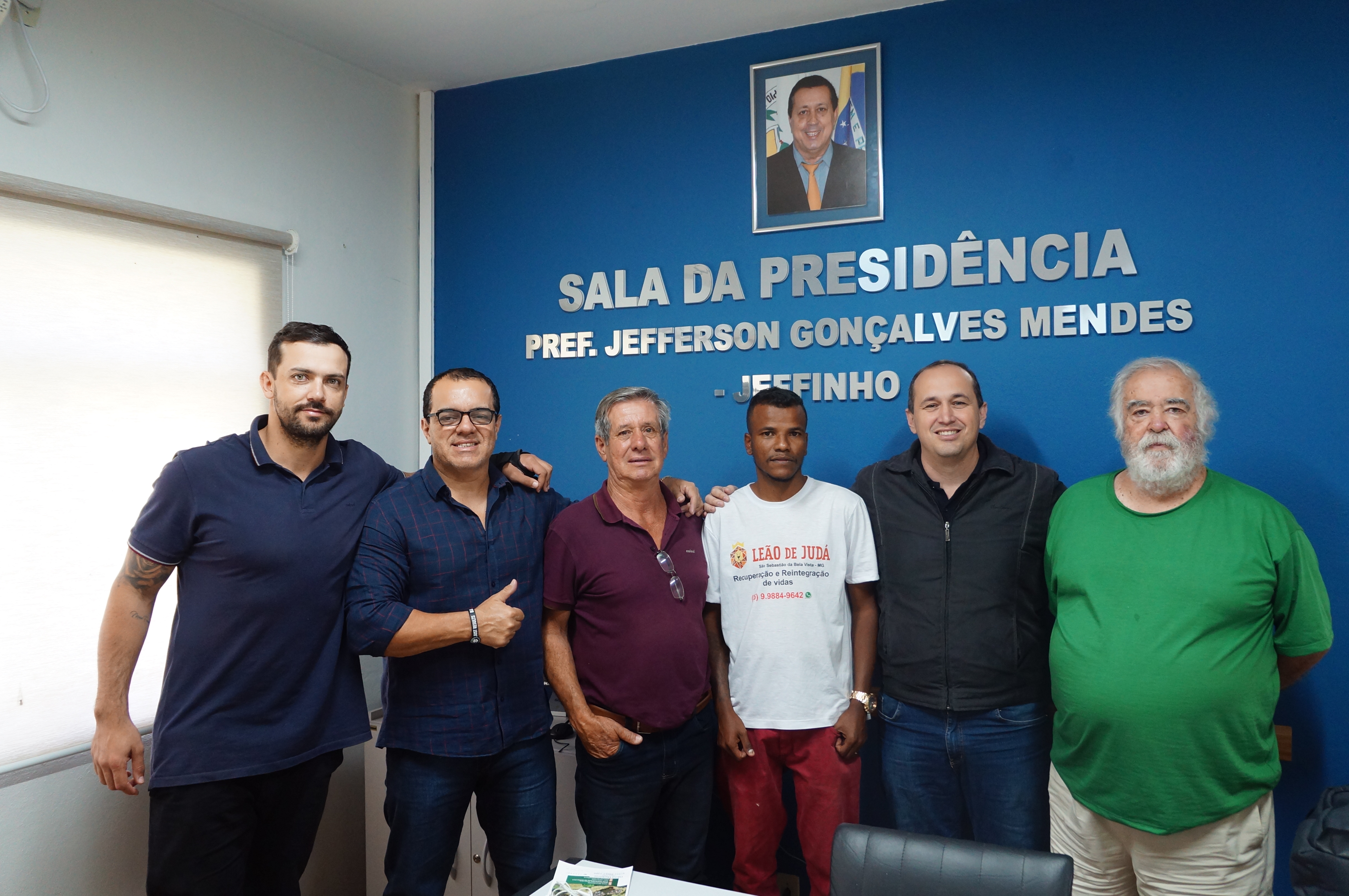 Câmara recebe visita de representantes da comunidade terapêutica Leão de Judá