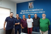 Câmara recebe visita de representantes da comunidade terapêutica Leão de Judá