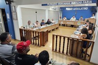 Denúncia vai para Conselho de Ética e outra é rejeitada