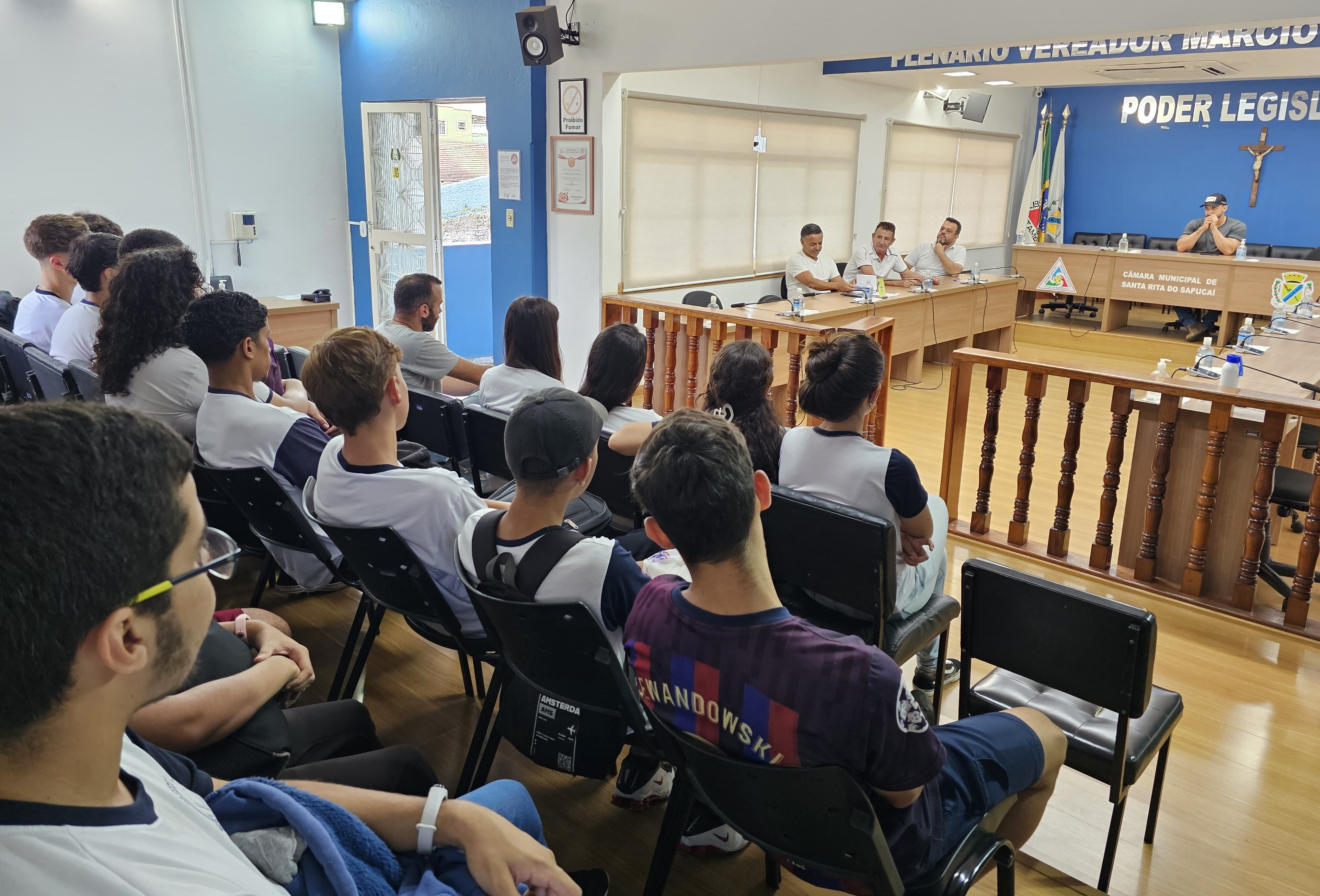 Escola do Legislativo abre visitas guiadas à sede da Câmara