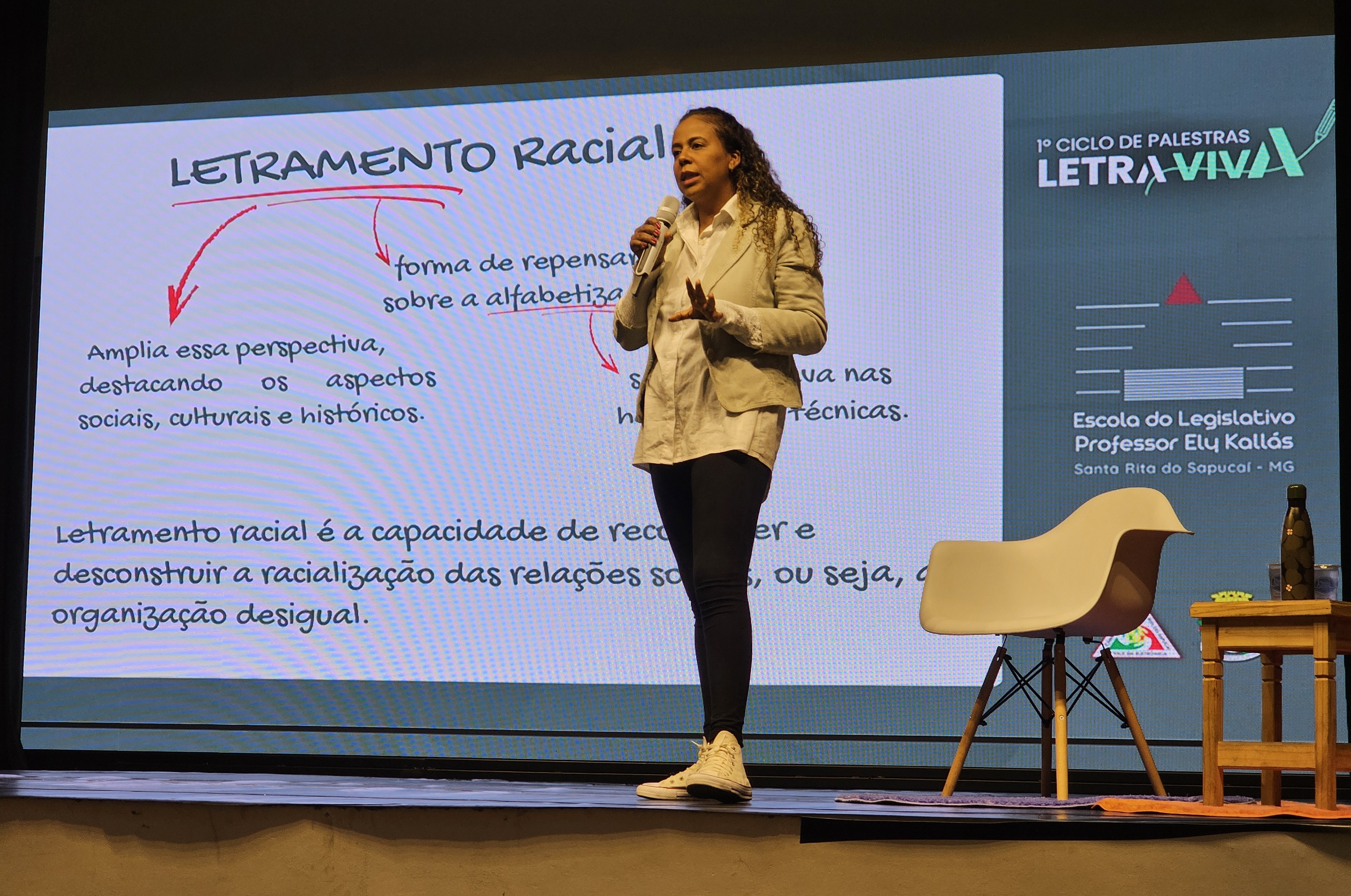 Escola do Legislativo inicia letramento racial para educadores