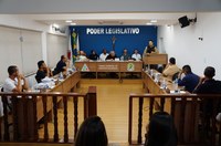 Legislativo debate segurança com autoridades e dirigentes educacionais