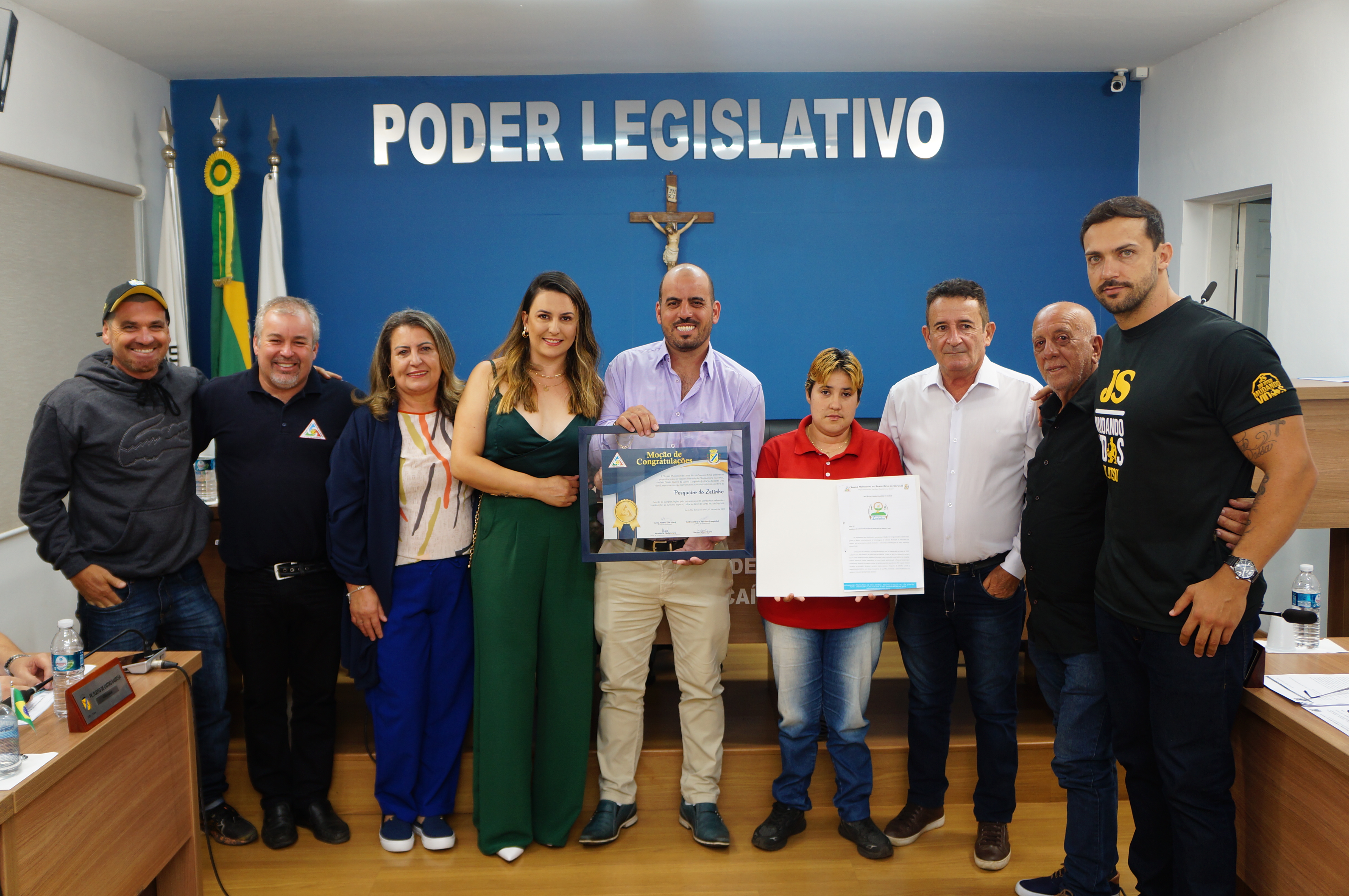 Plenário homenageia pesqueiro e aprova seis requerimentos ao prefeito