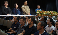 Vereadores prestigiam formatura de programa de prevenção às drogas