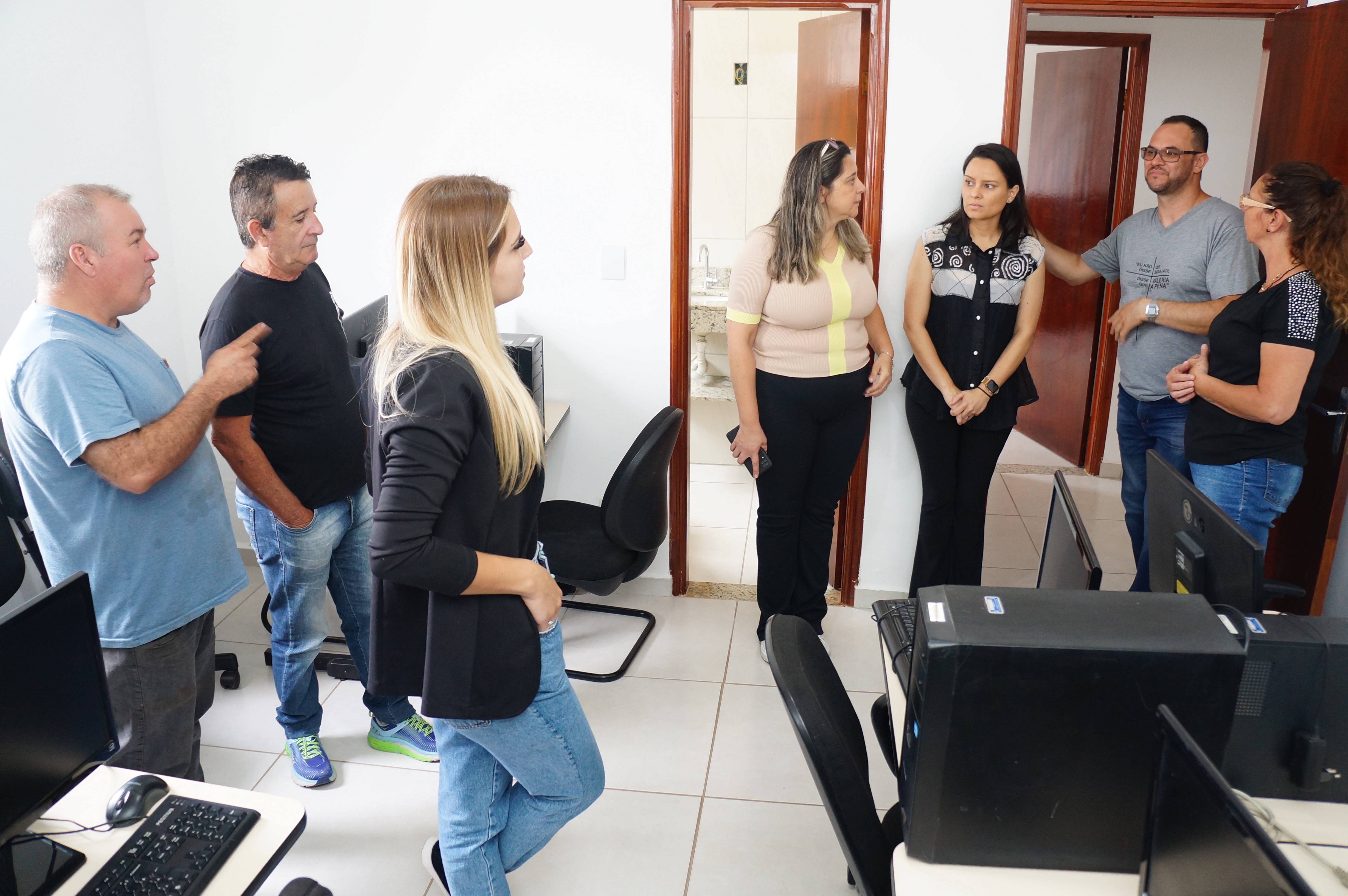 Vereadores visitam Centro de Apoio Sócio-Infantil do Município